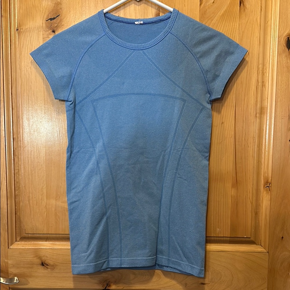 Blue Short Sleeve Ivivva Athletic Top Girls Sz 14-16  wms s